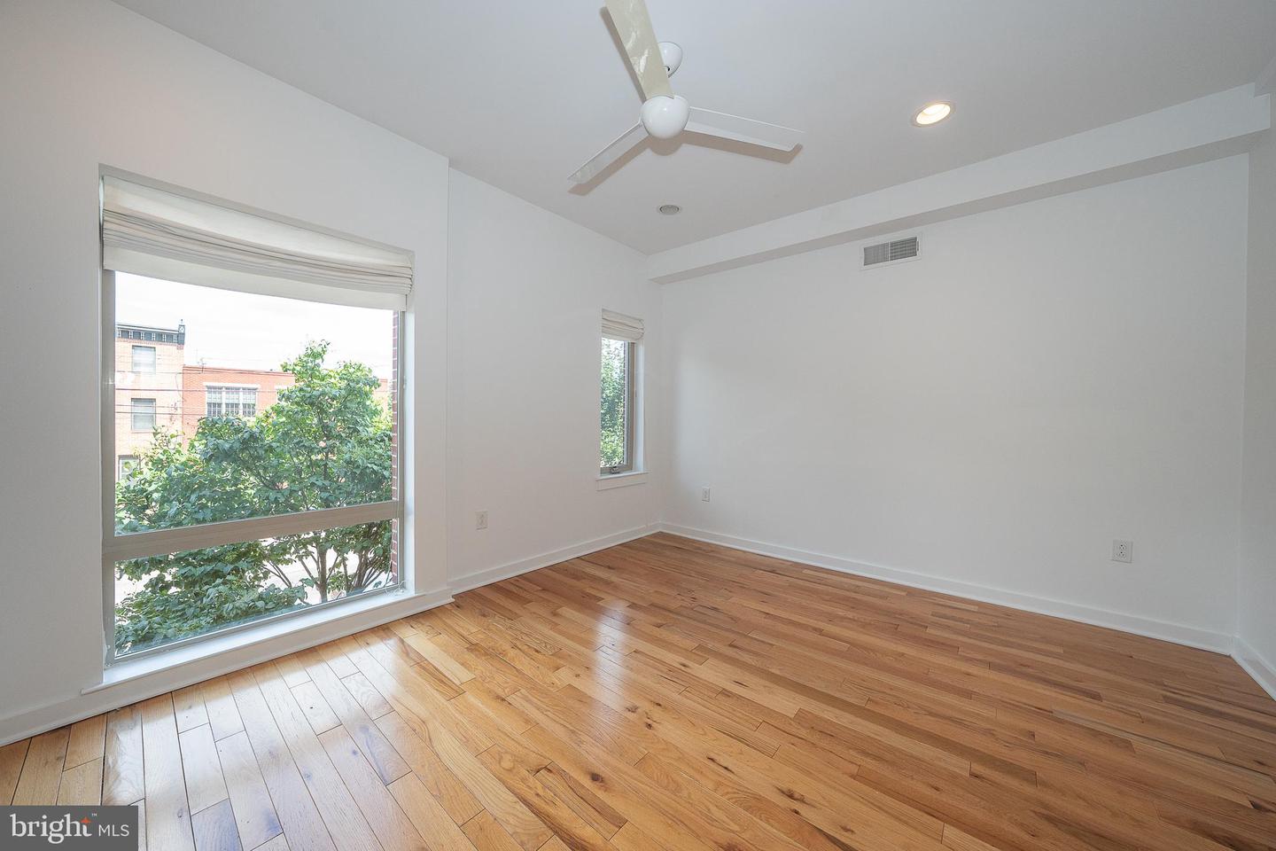 2350 E York St Property Photo 38