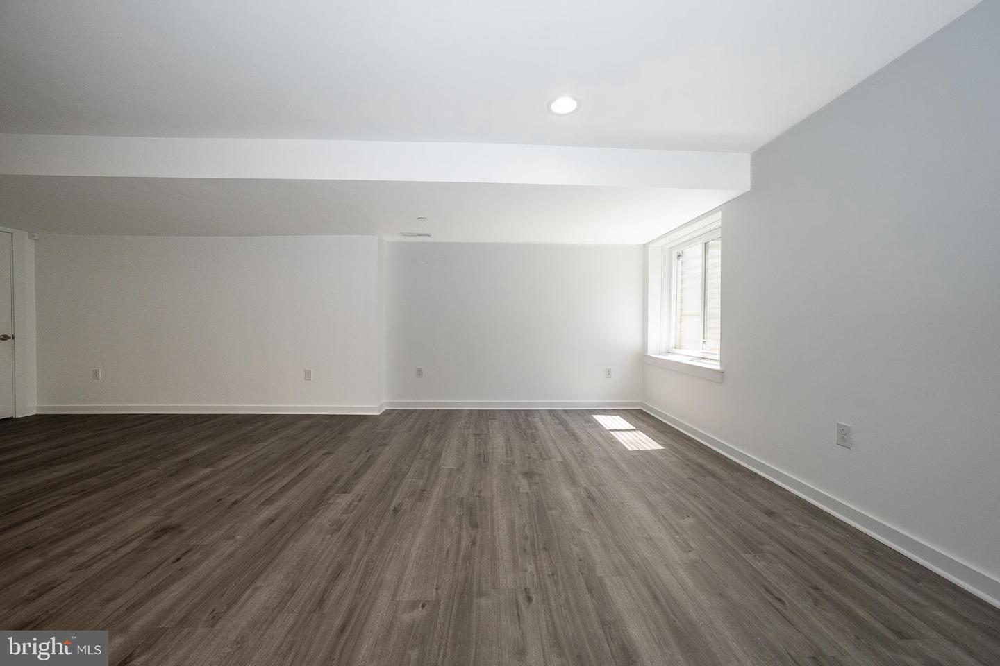 2350 E York St Property Photo 69