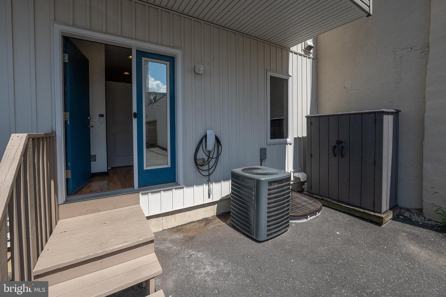 2350 E York St Property Photo 73