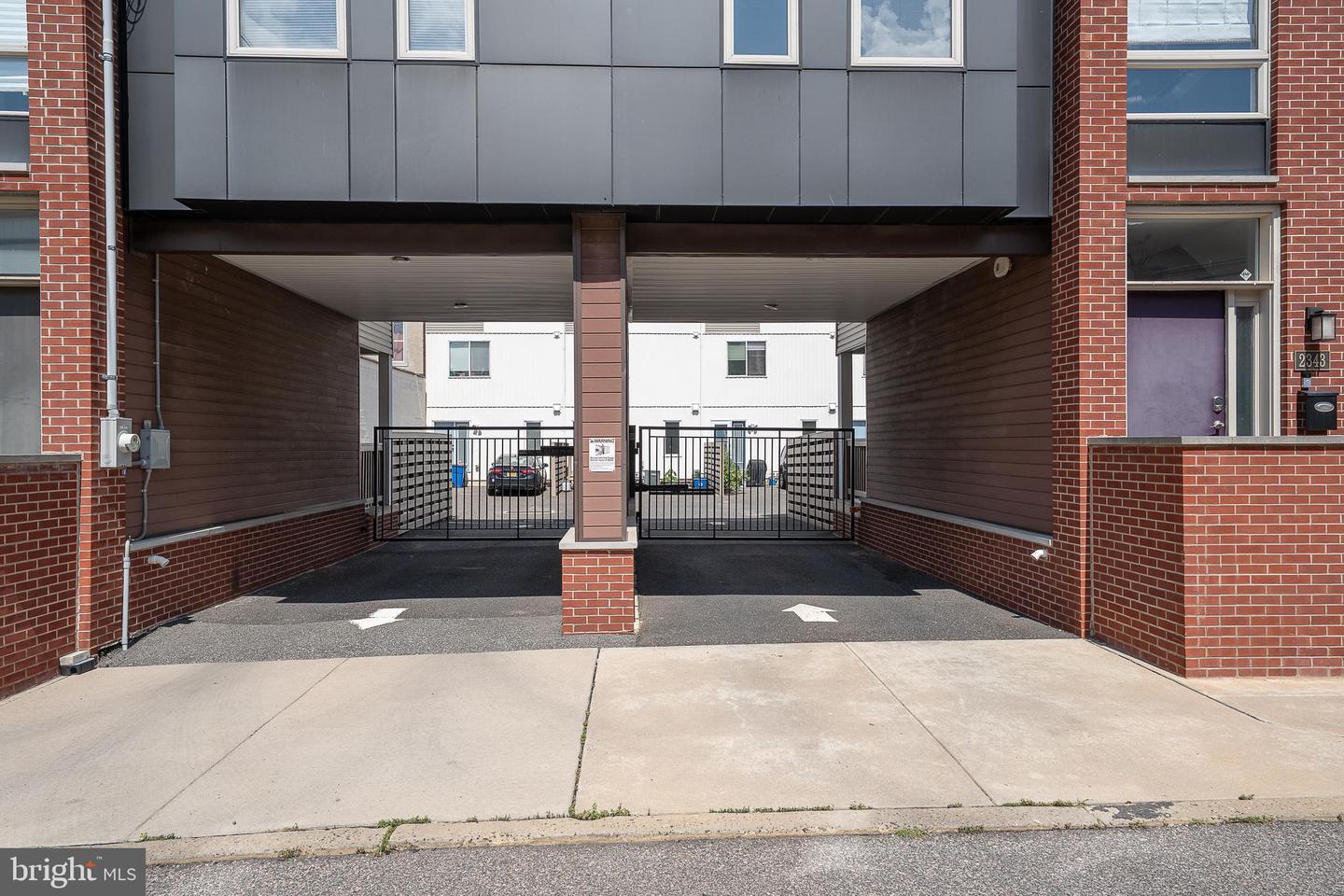 2350 E York St Property Photo 75