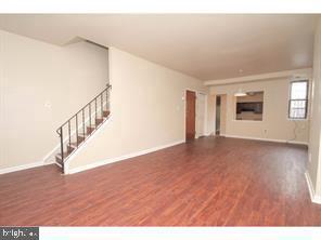 1734 W Diamond St #2 Property Photo 4