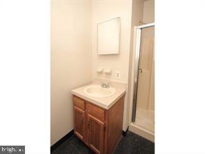 1734 W Diamond St #2 Property Photo 9
