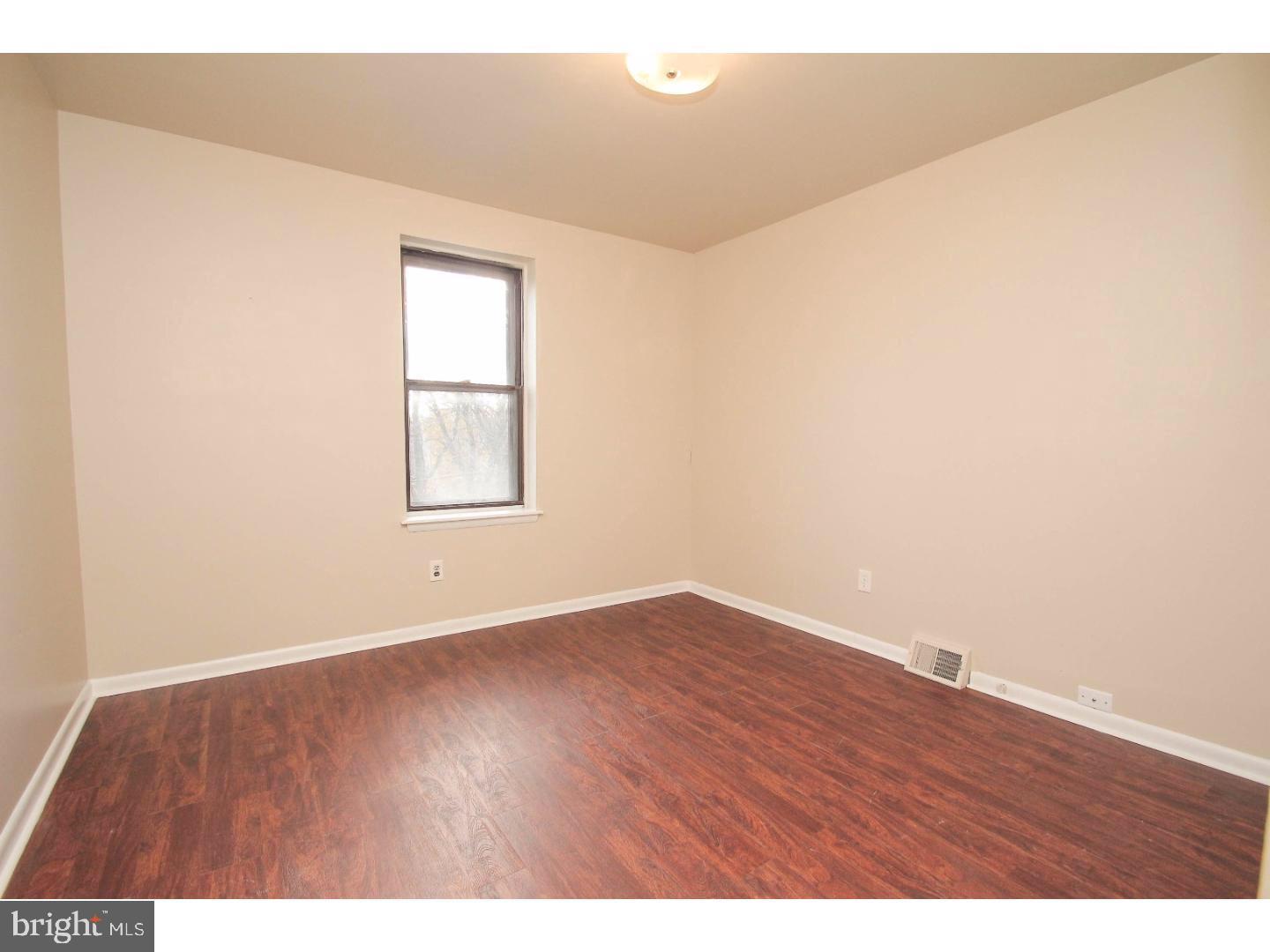 1734 W Diamond St #2 Property Photo 18