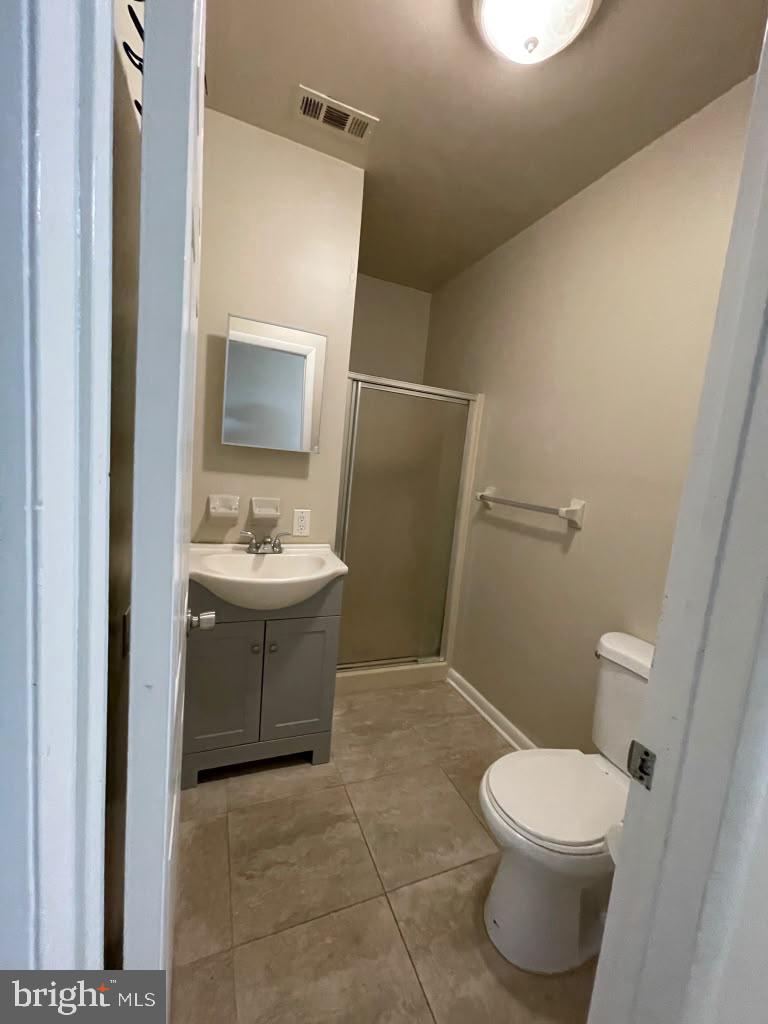 1734 W Diamond St #2 Property Photo 25