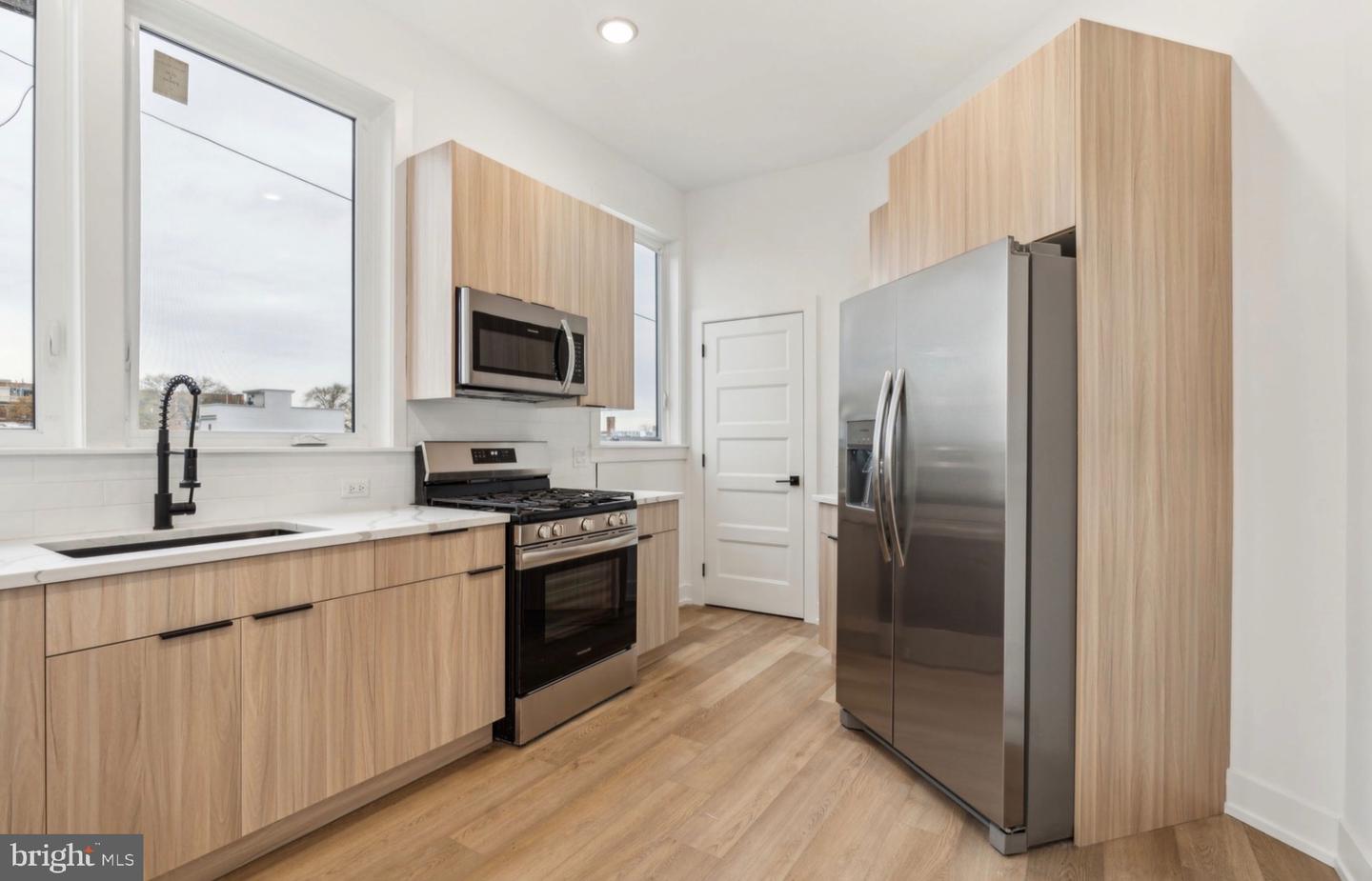 136-40 E Cumberland St #3 Property Photo 6