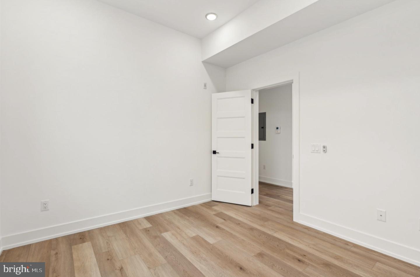 136-40 E Cumberland St #3 Property Photo 9