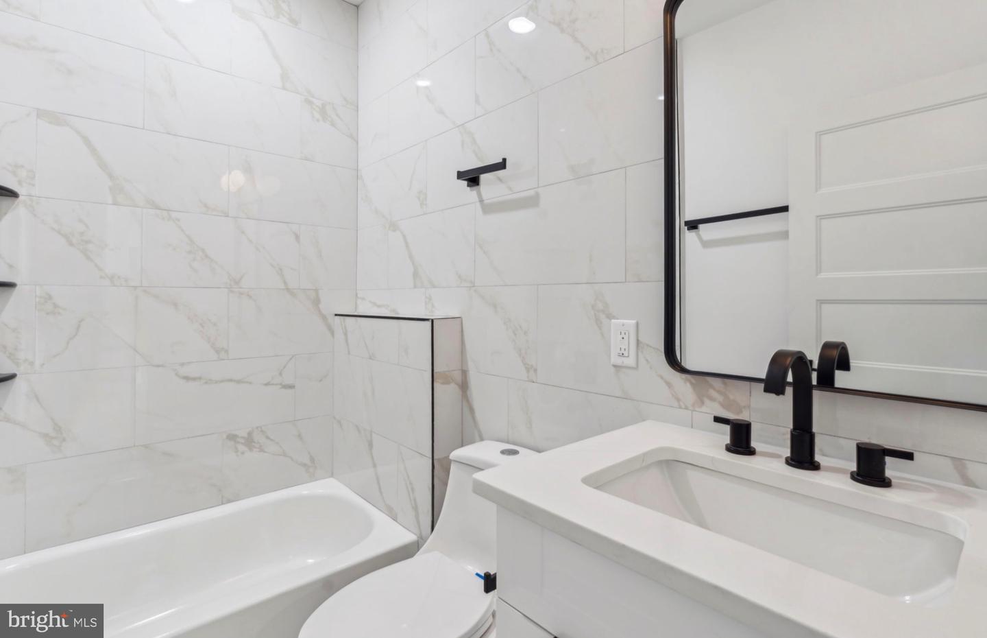 136-40 E Cumberland St #3 Property Photo 11