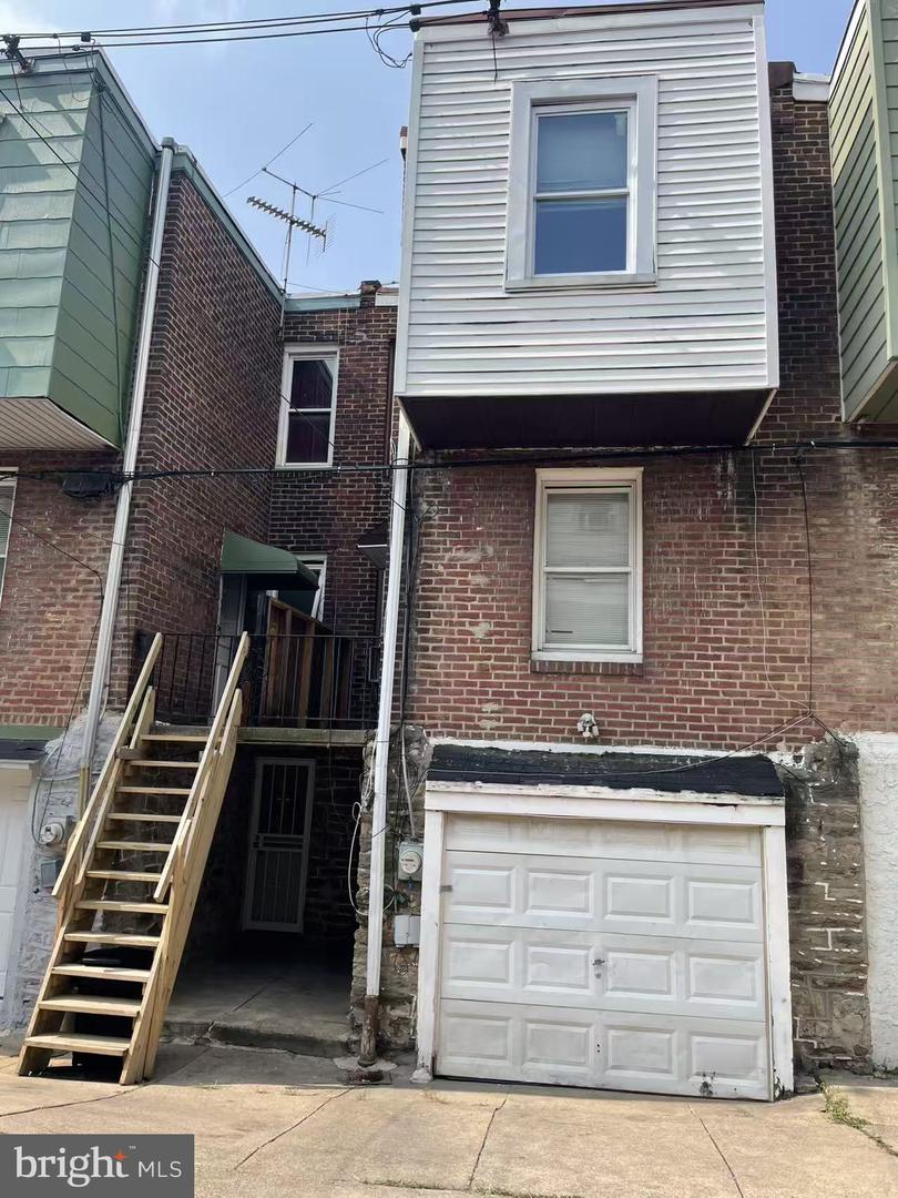 967 Carver St Property Photo 14