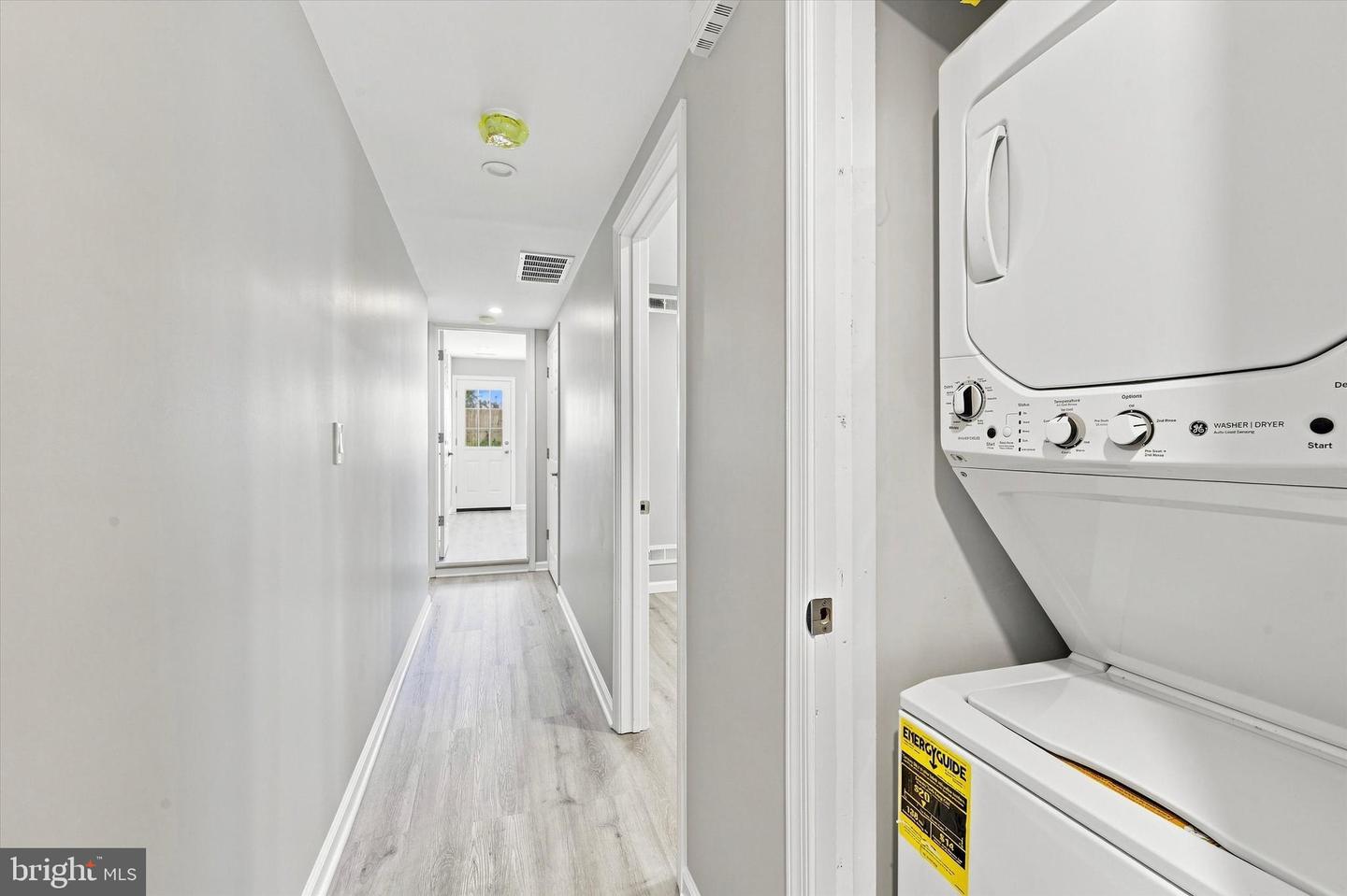 2649 E Clearfield St #unit B (2nd Floor) Property Photo 7