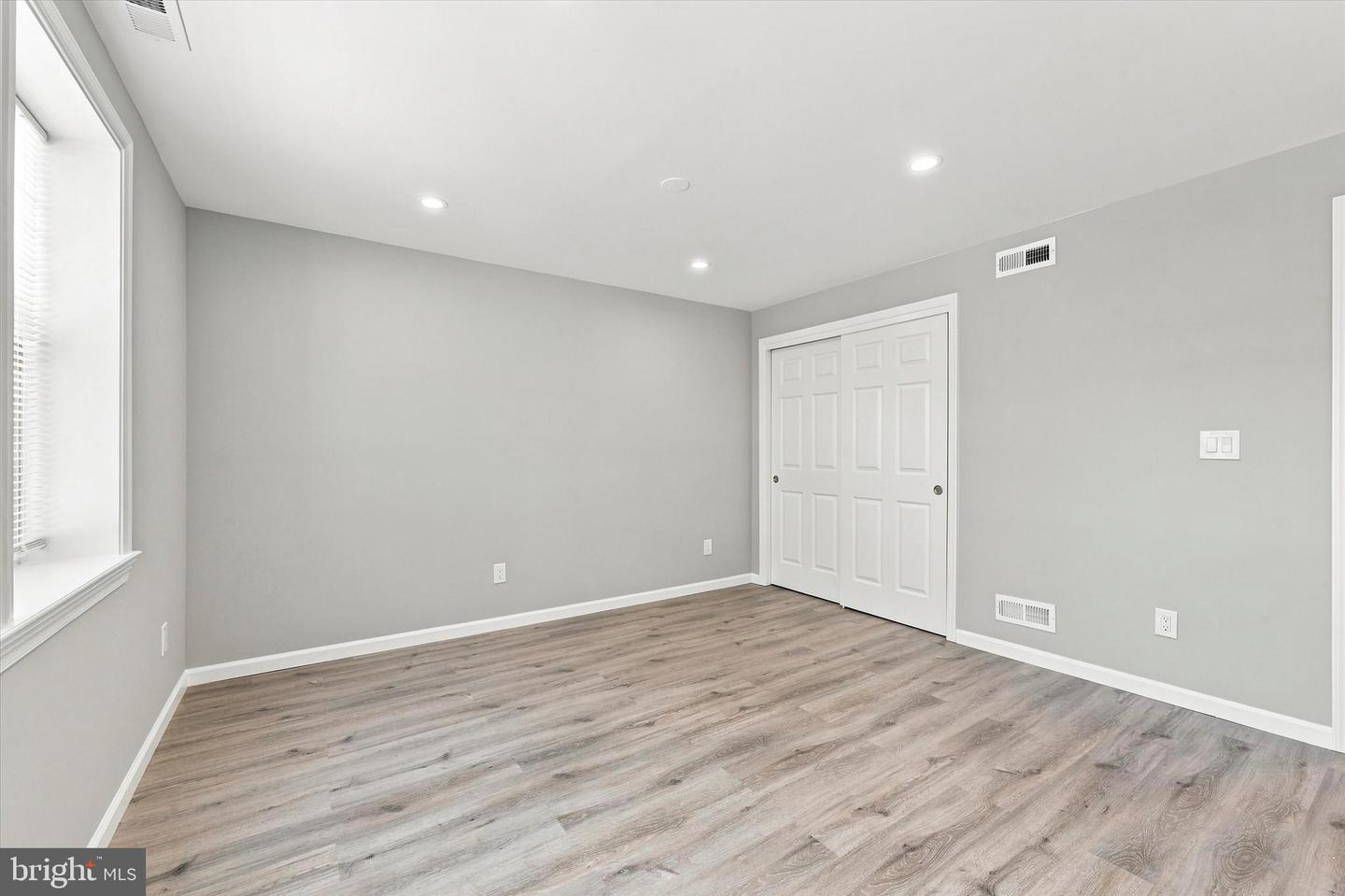 2649 E Clearfield St #unit B (2nd Floor) Property Photo 11