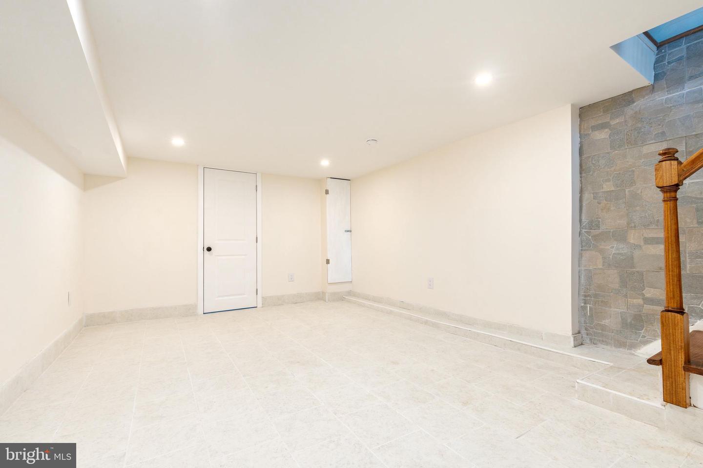 2965 Janney St Property Photo 25