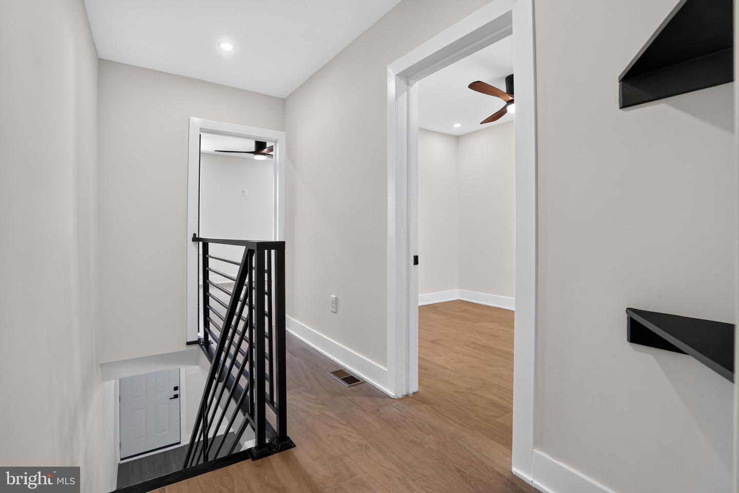 6417 N Lambert St Property Photo 10