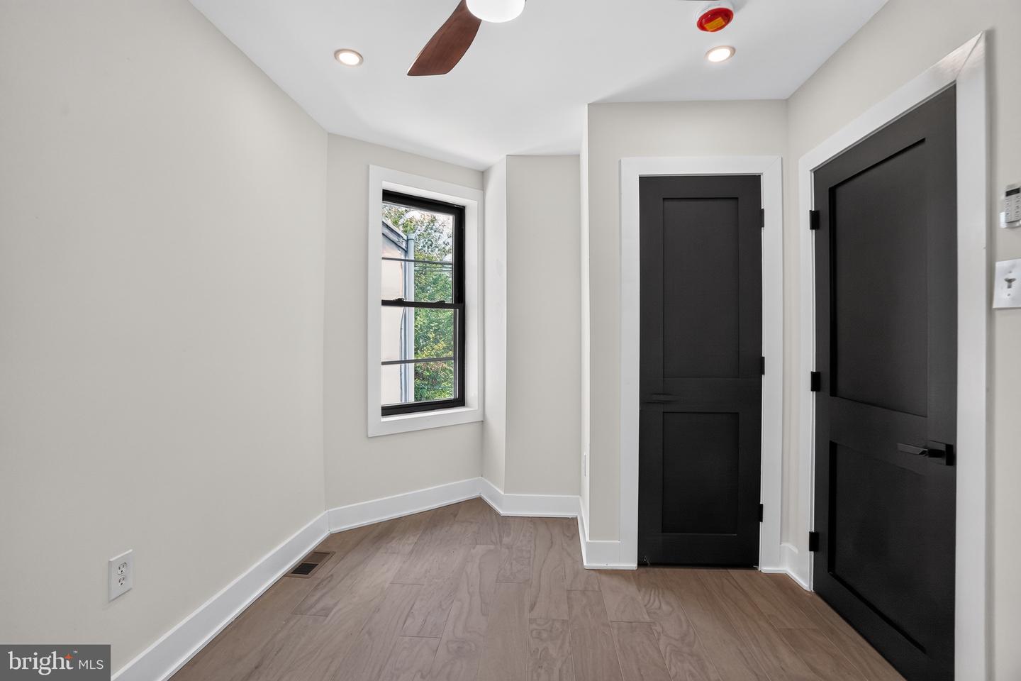 6417 N Lambert St Property Photo 17