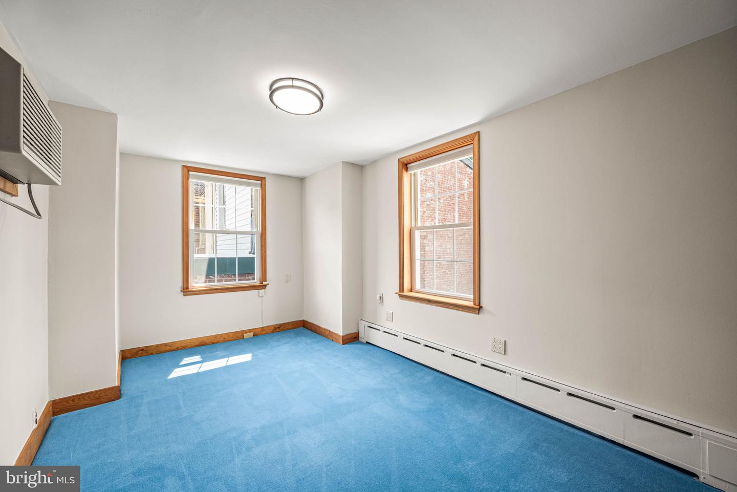 241 S 23rd St #2nd Flr Property Photo 15