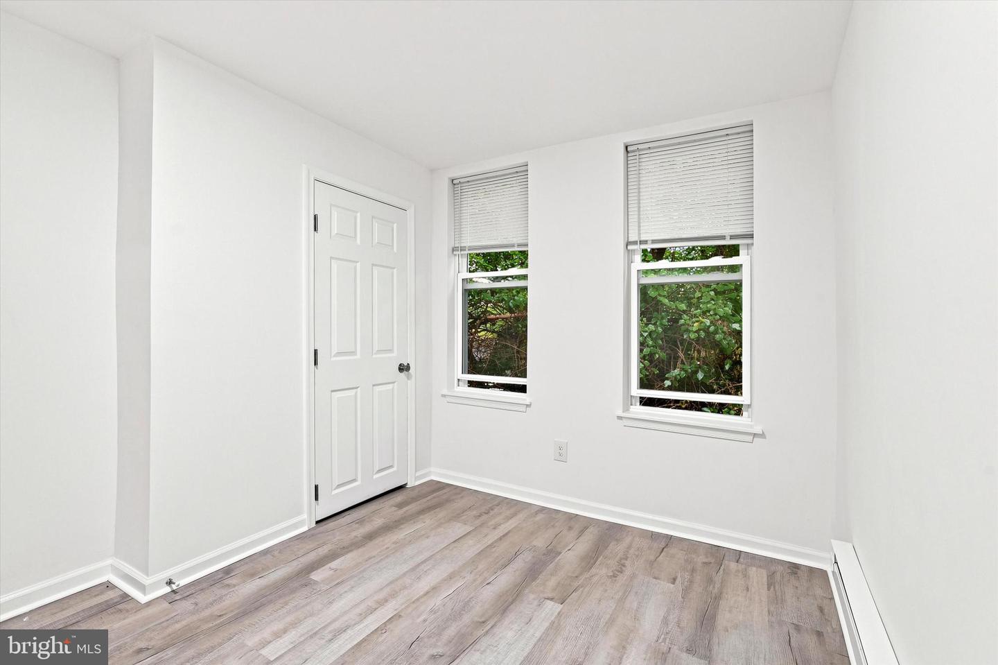 3238 N Woodstock St Property Photo 12