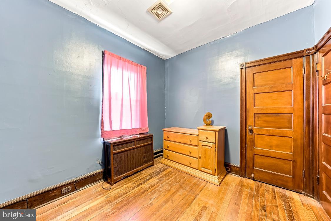 2116 W Passyunk Ave Property Photo 20