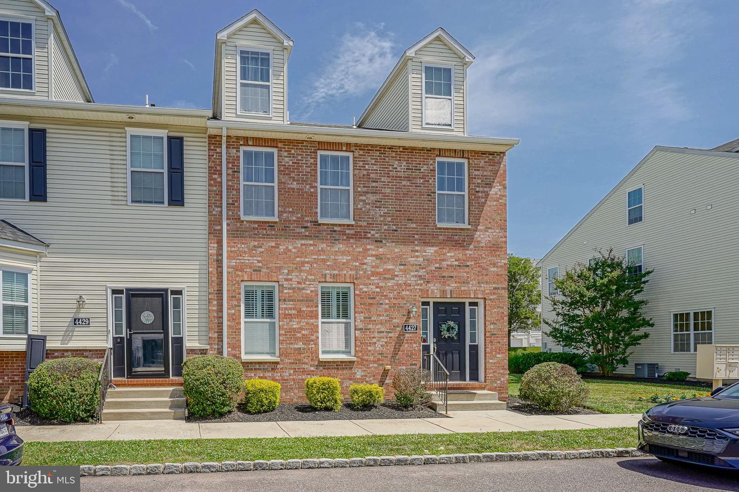 4427-00 Riverview Ln #48 Property Photo 1