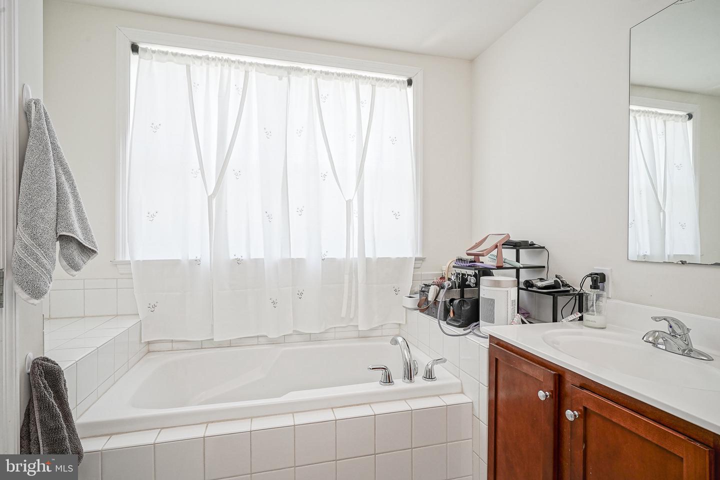 4427-00 Riverview Ln #48 Property Photo 16