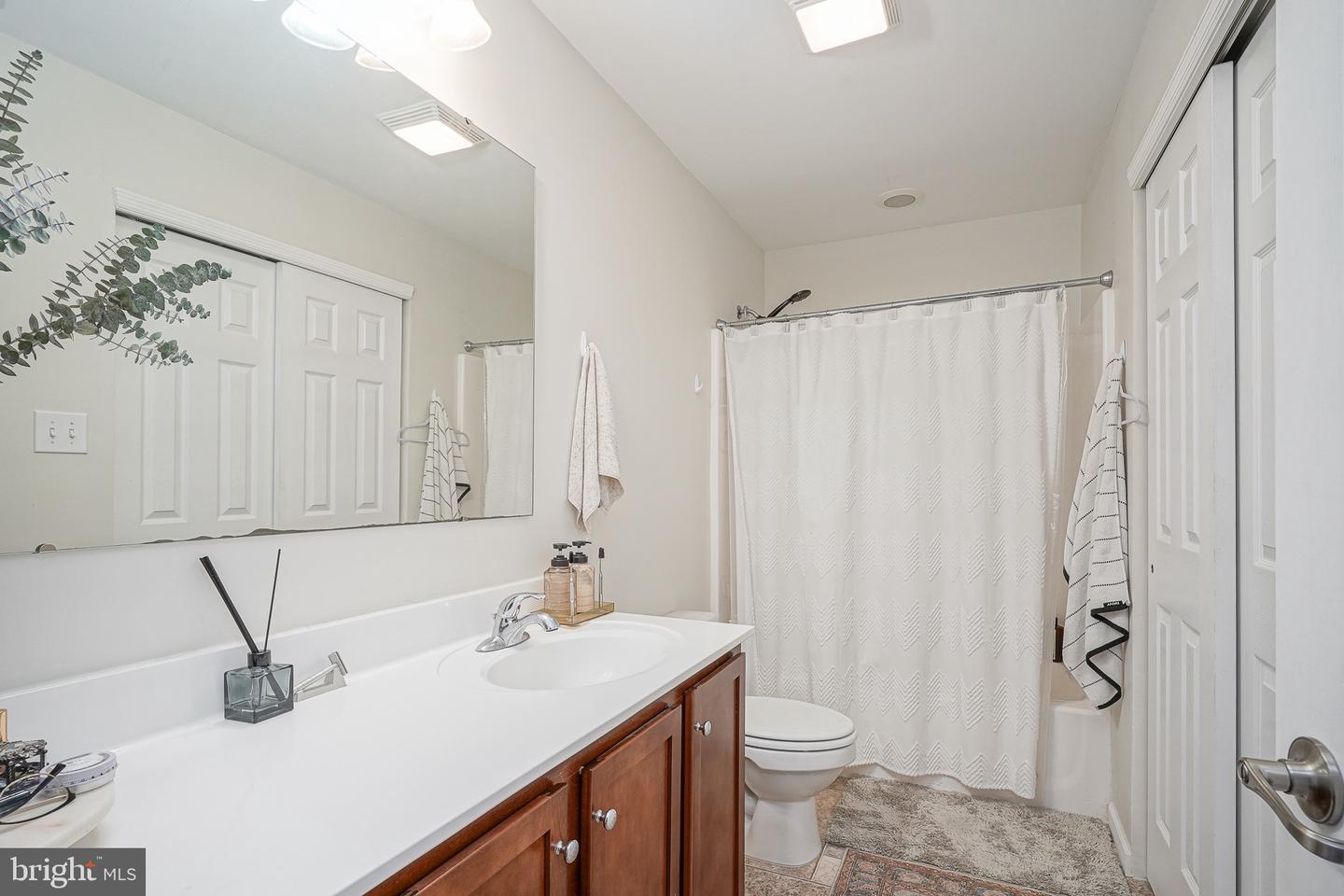 4427-00 Riverview Ln #48 Property Photo 18