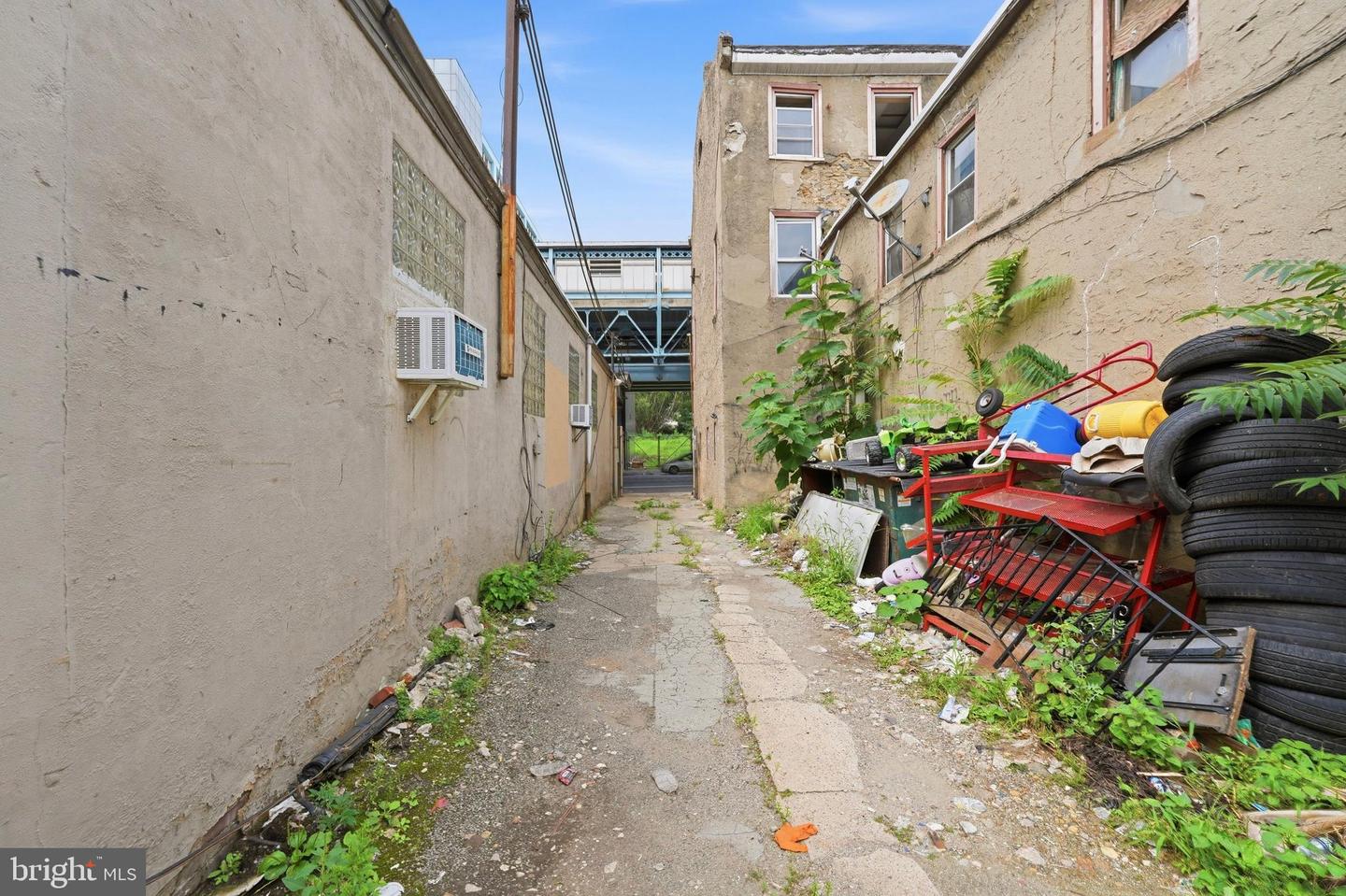 4273-4275 Frankford Ave Property Photo 5