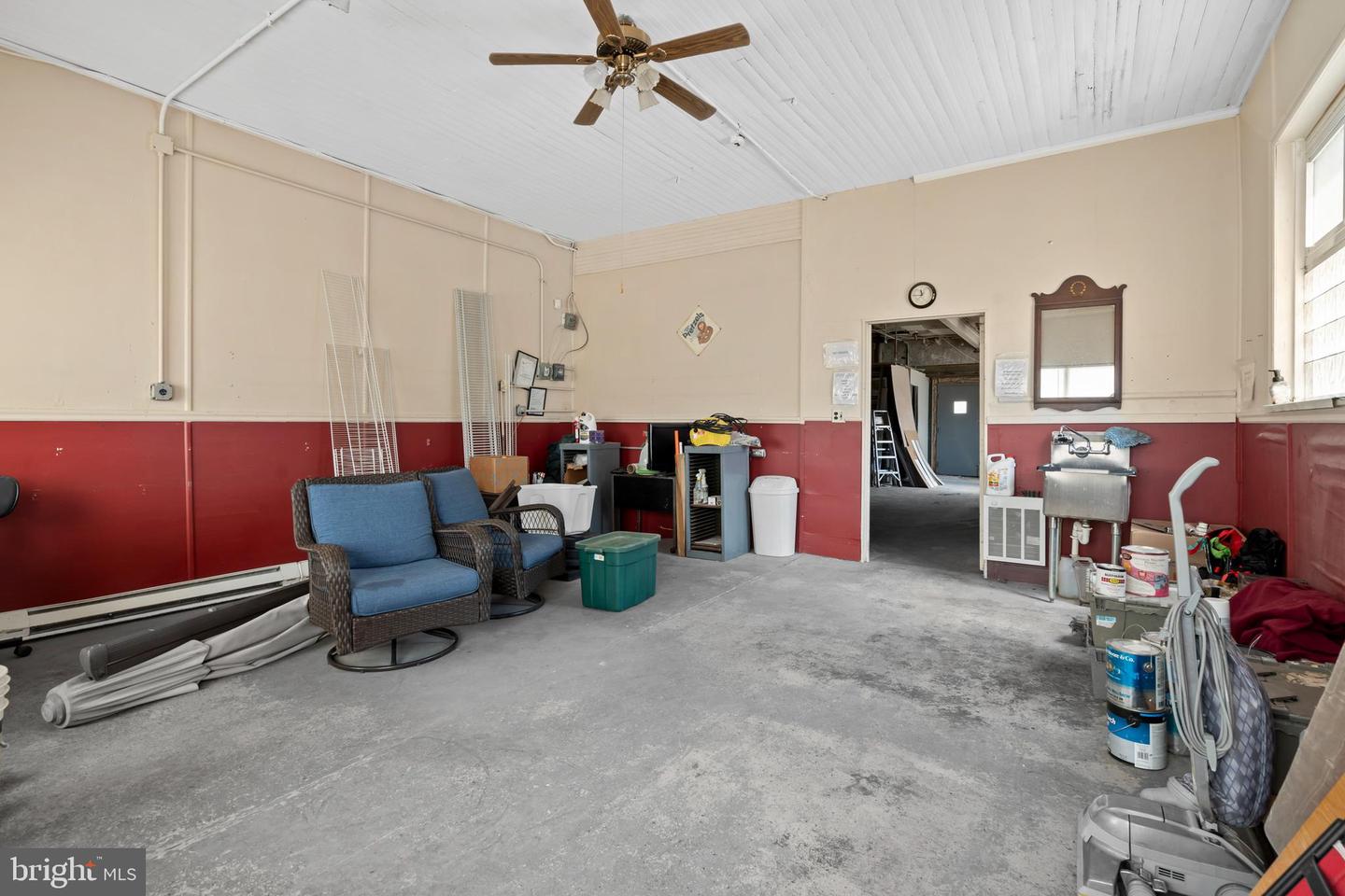 1544 S Hollywood St Property Photo 8