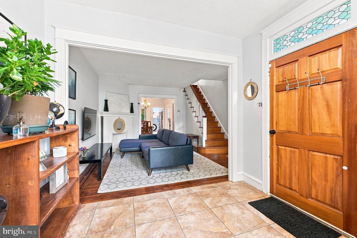 213 E Comly St Property Photo 3