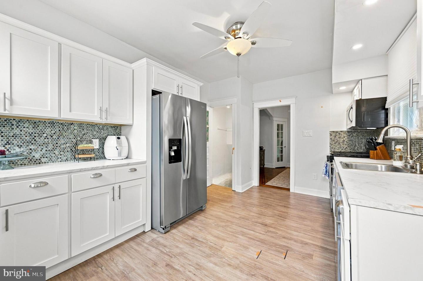 213 E Comly St Property Photo 14