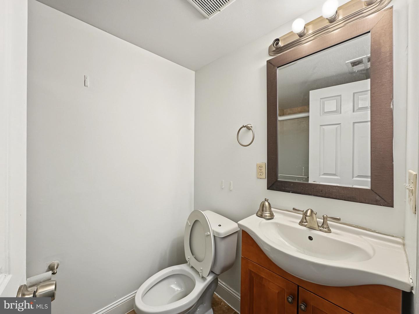 1417 N 17th St #3r Property Photo 8