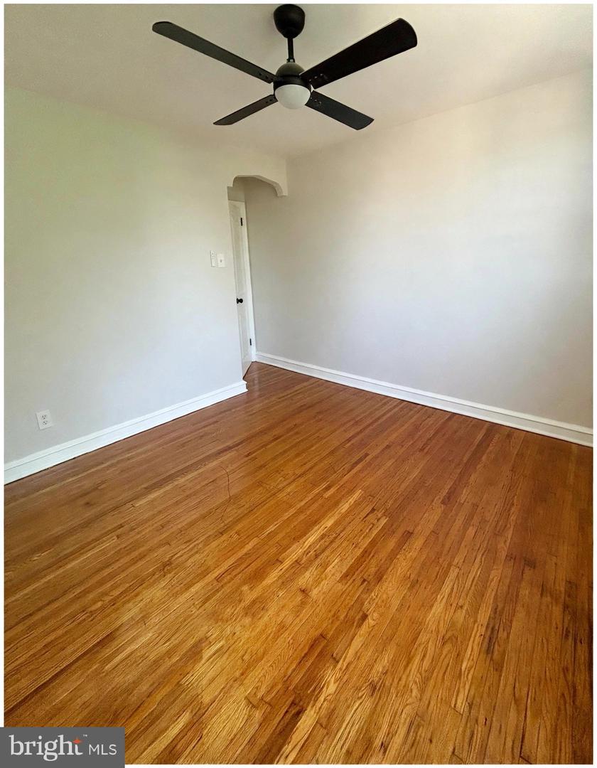 6054 E Roosevelt Blvd Property Photo 10