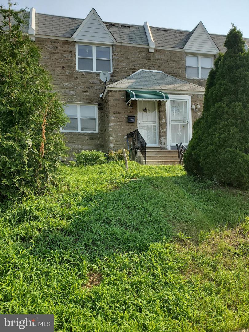 1053 Levick St Property Photo 2