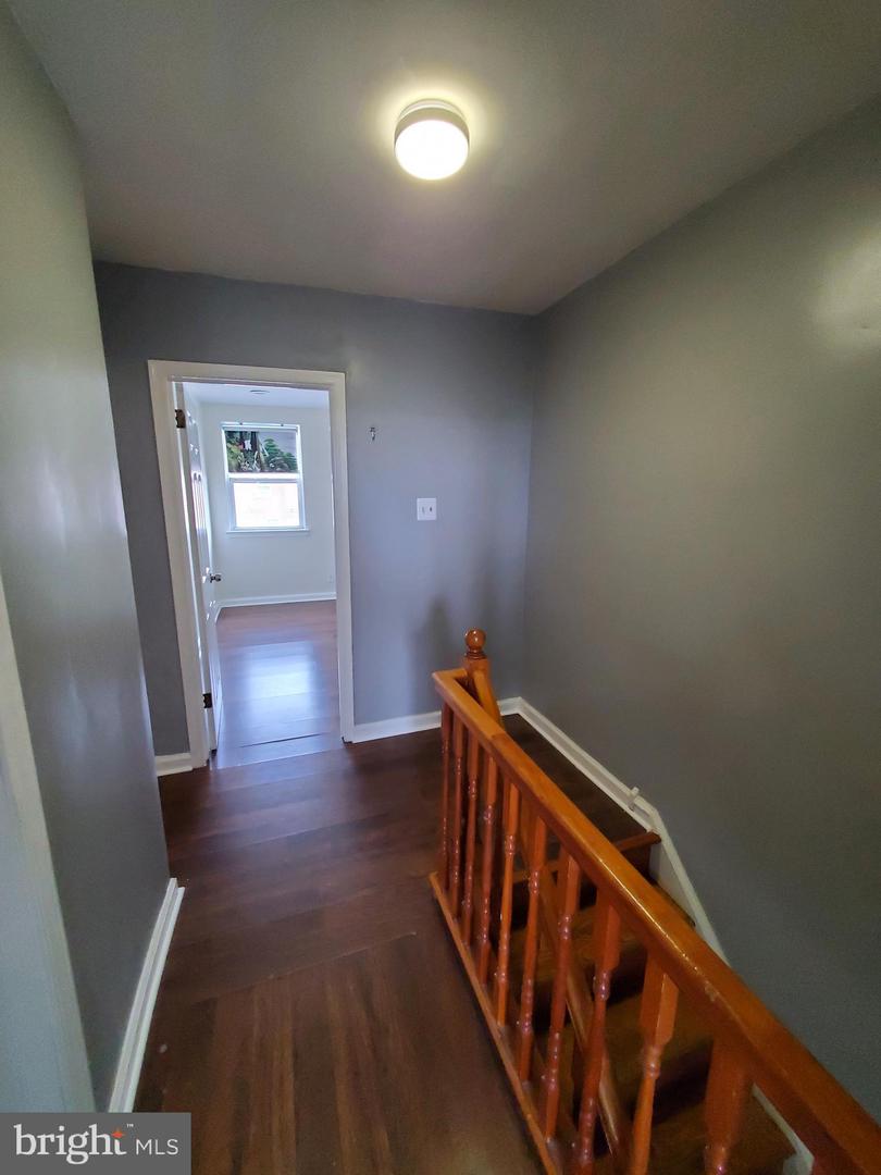 1053 Levick St Property Photo 12