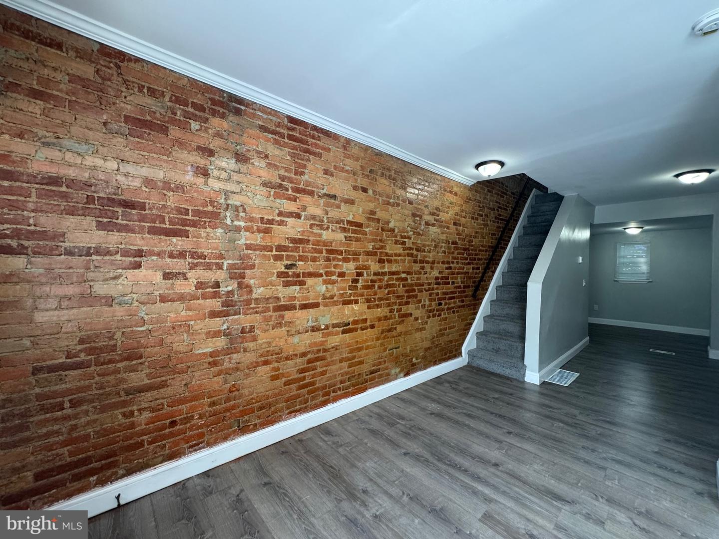 3205 Latona St Property Photo 2