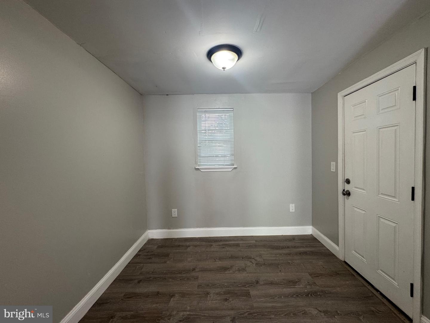 3205 Latona St Property Photo 7