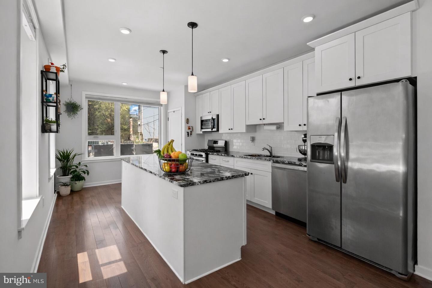 1213 N 15th St #a Property Photo 3