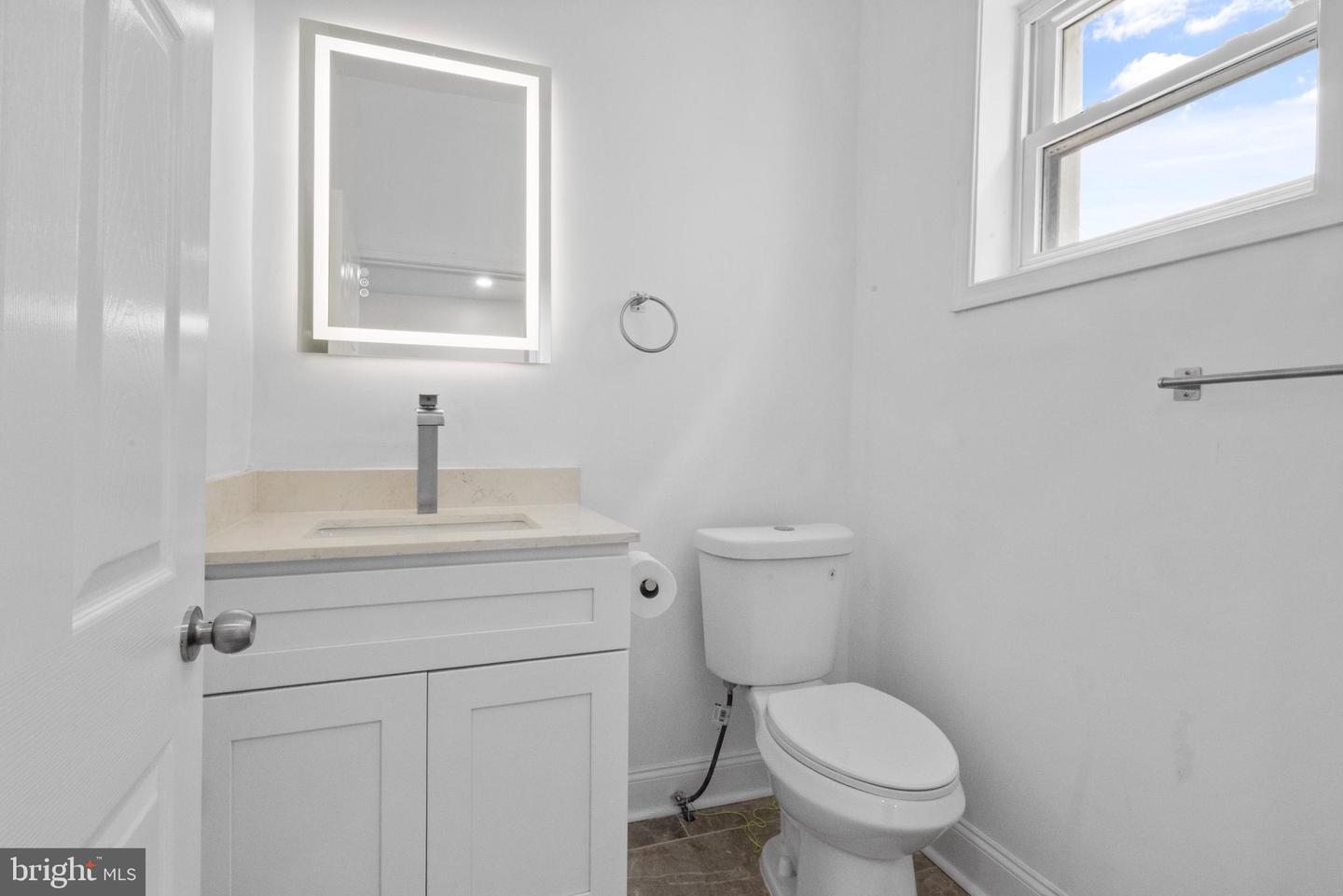 302 W Earlham Ter Property Photo 10
