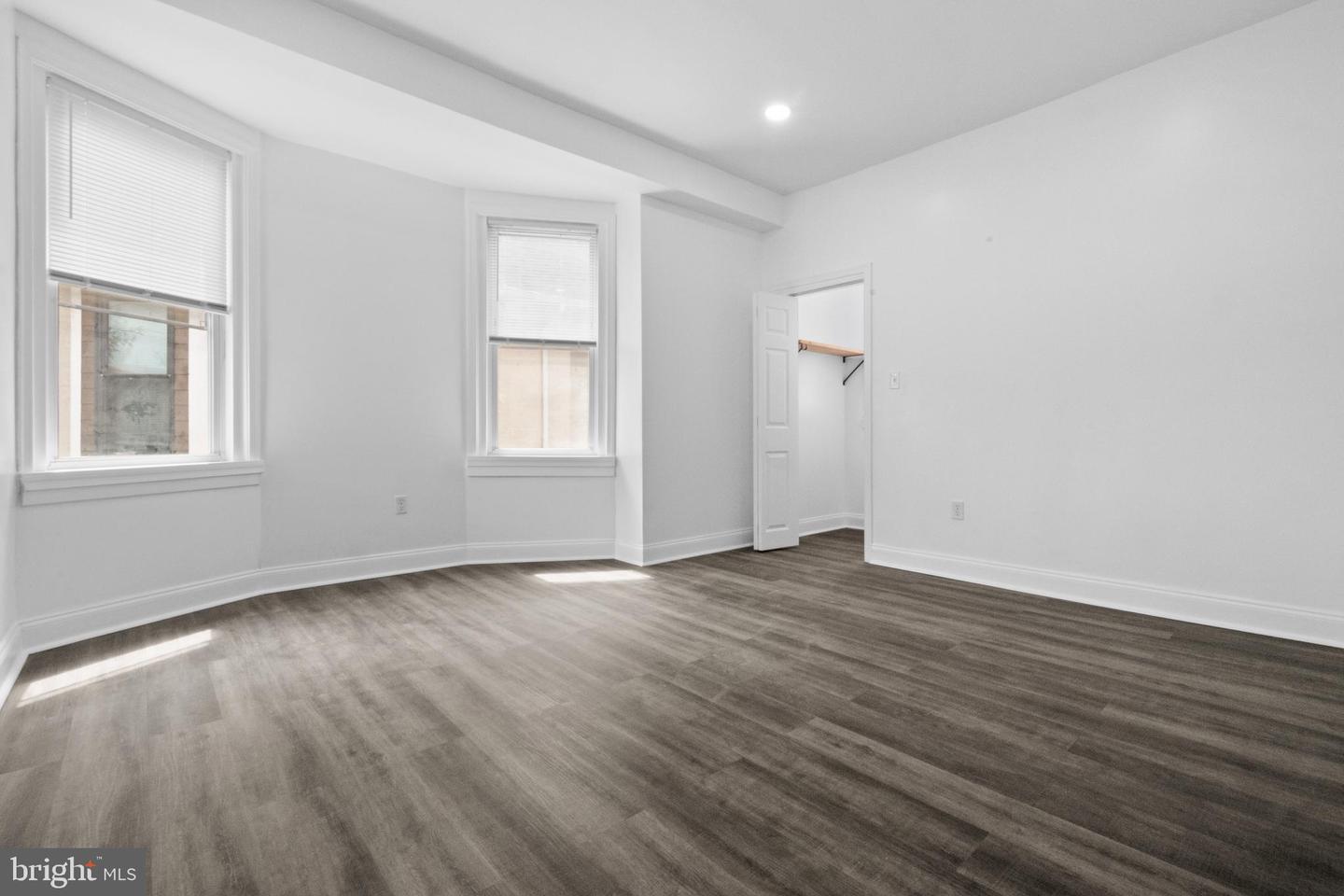 302 W Earlham Ter Property Photo 16