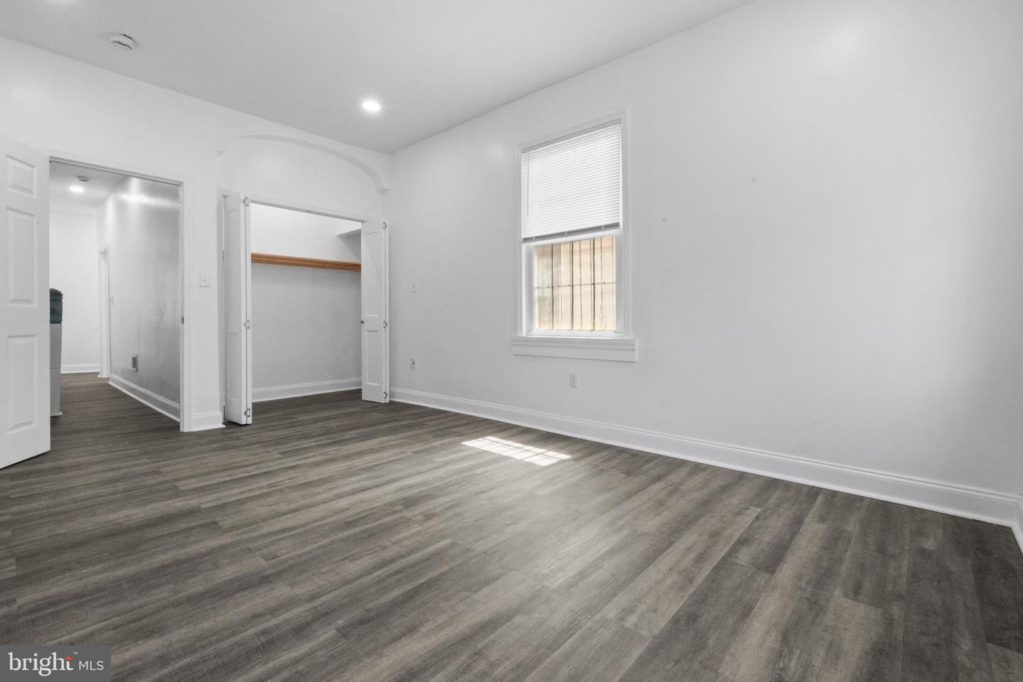 302 W Earlham Ter Property Photo 18