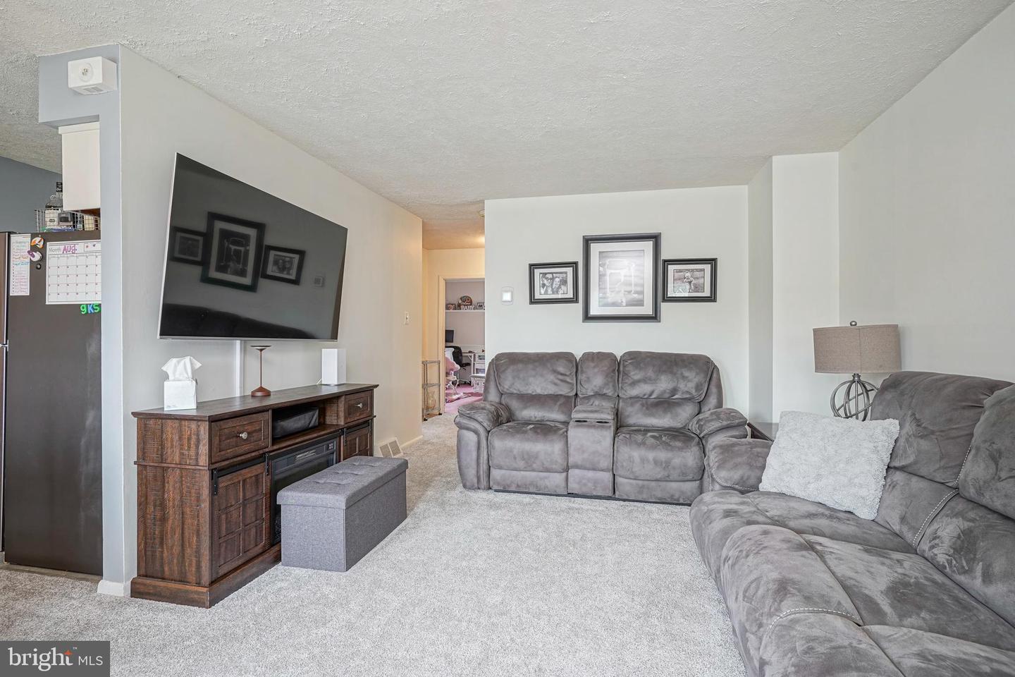 3864 Fairdale Rd Property Photo 4