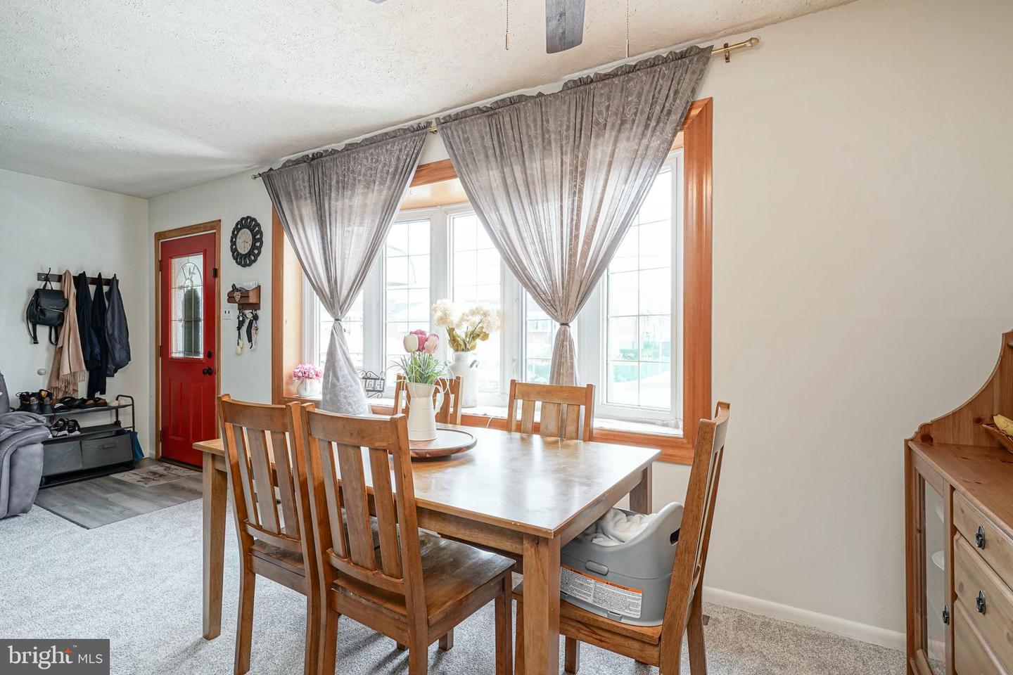 3864 Fairdale Rd Property Photo 7