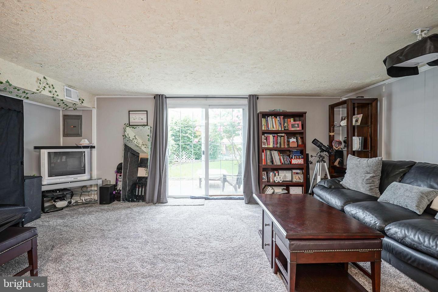 3864 Fairdale Rd Property Photo 17