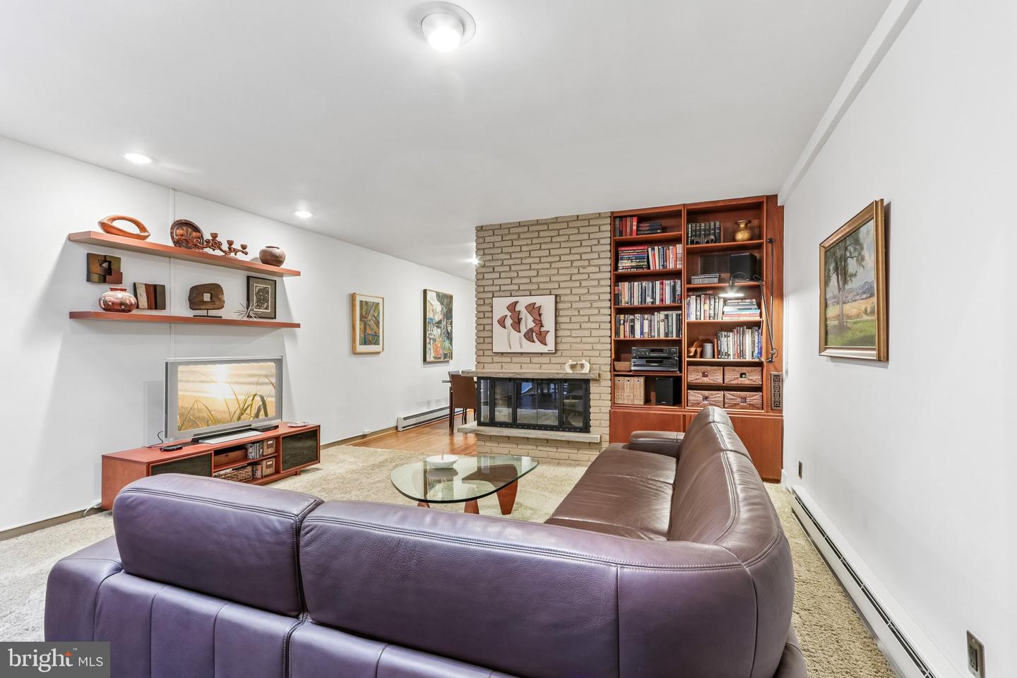 2014 Lombard St Property Photo 7