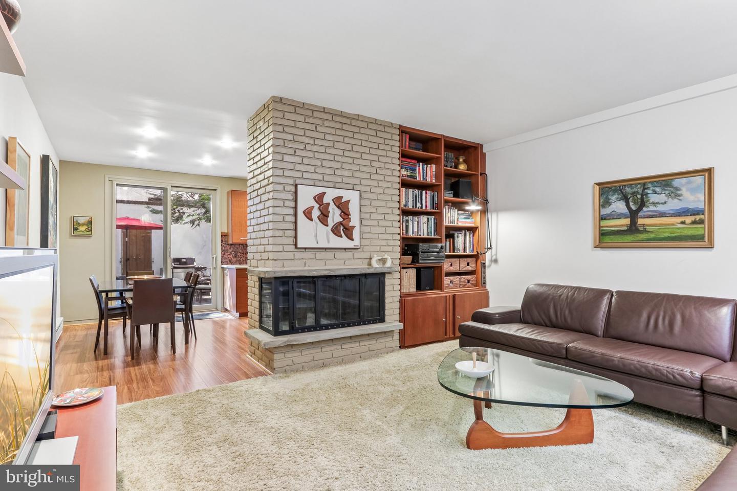 2014 Lombard St Property Photo 10