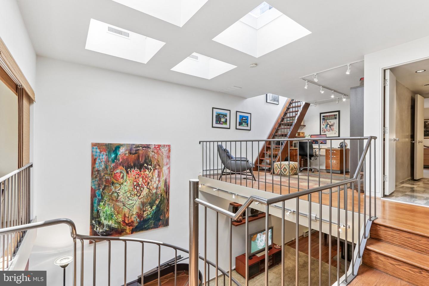 2014 Lombard St Property Photo 23