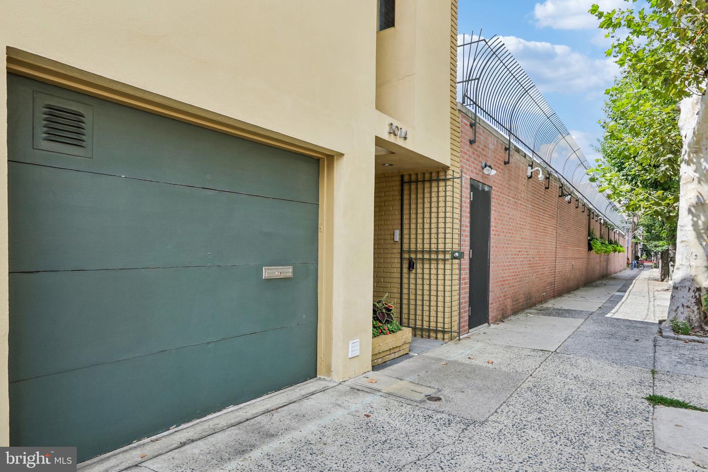 2014 Lombard St Property Photo 61