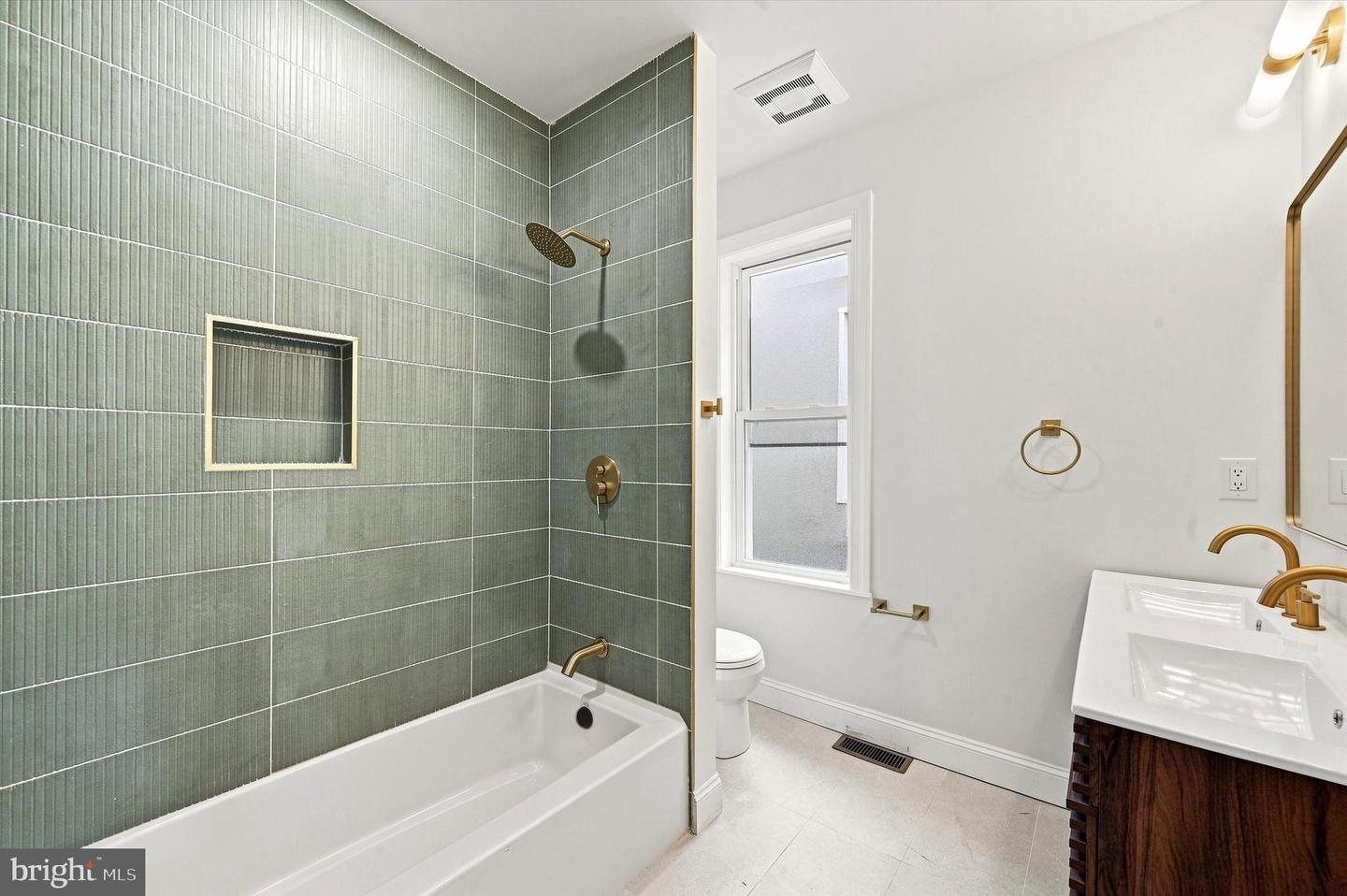 2133 Morris St Property Photo 12