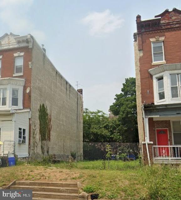 1835 W Erie Ave Property Photo 2