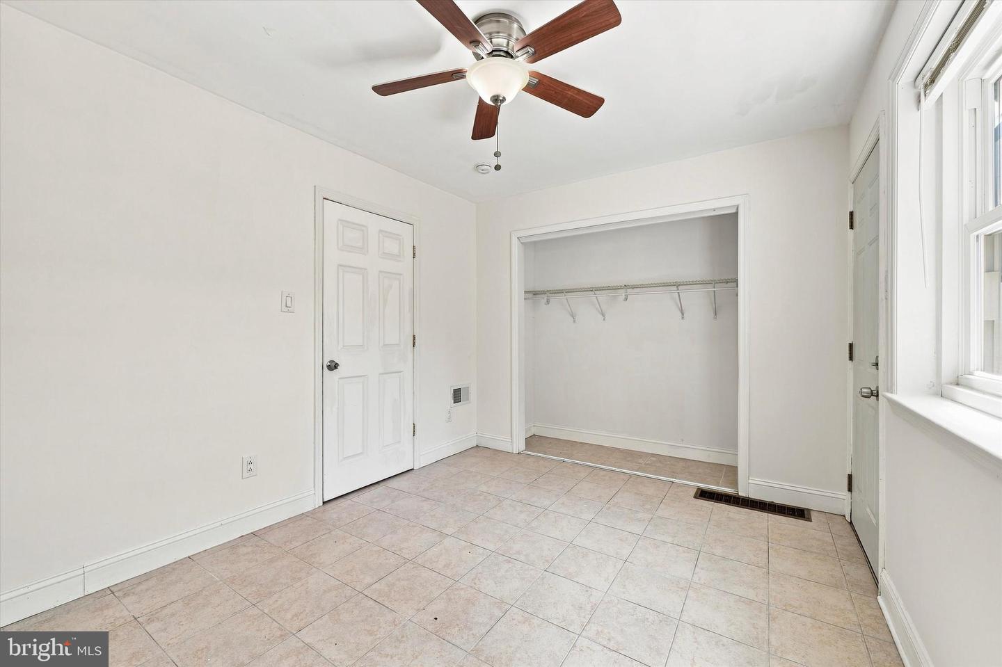 406 Pierce St Property Photo 9