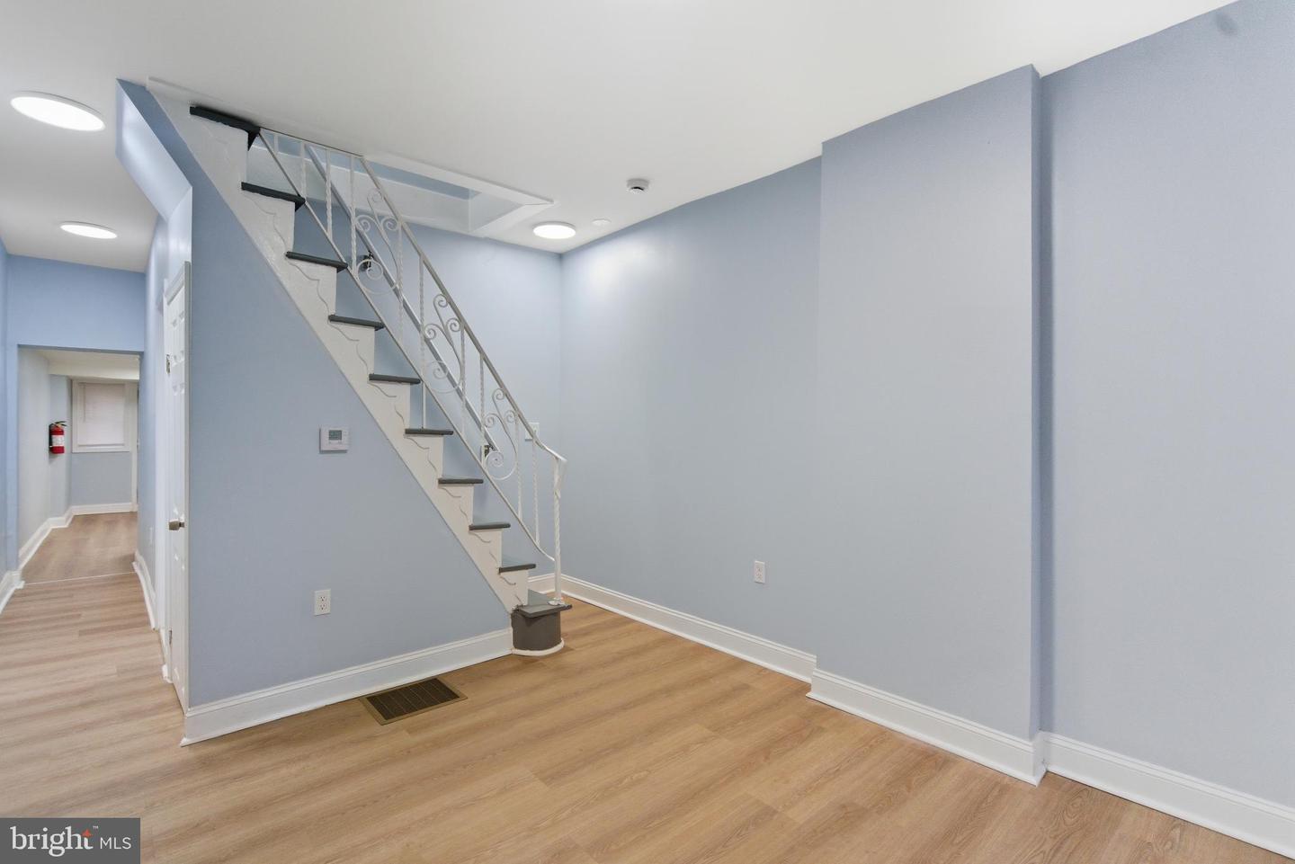 2625 Braddock St Property Photo 2