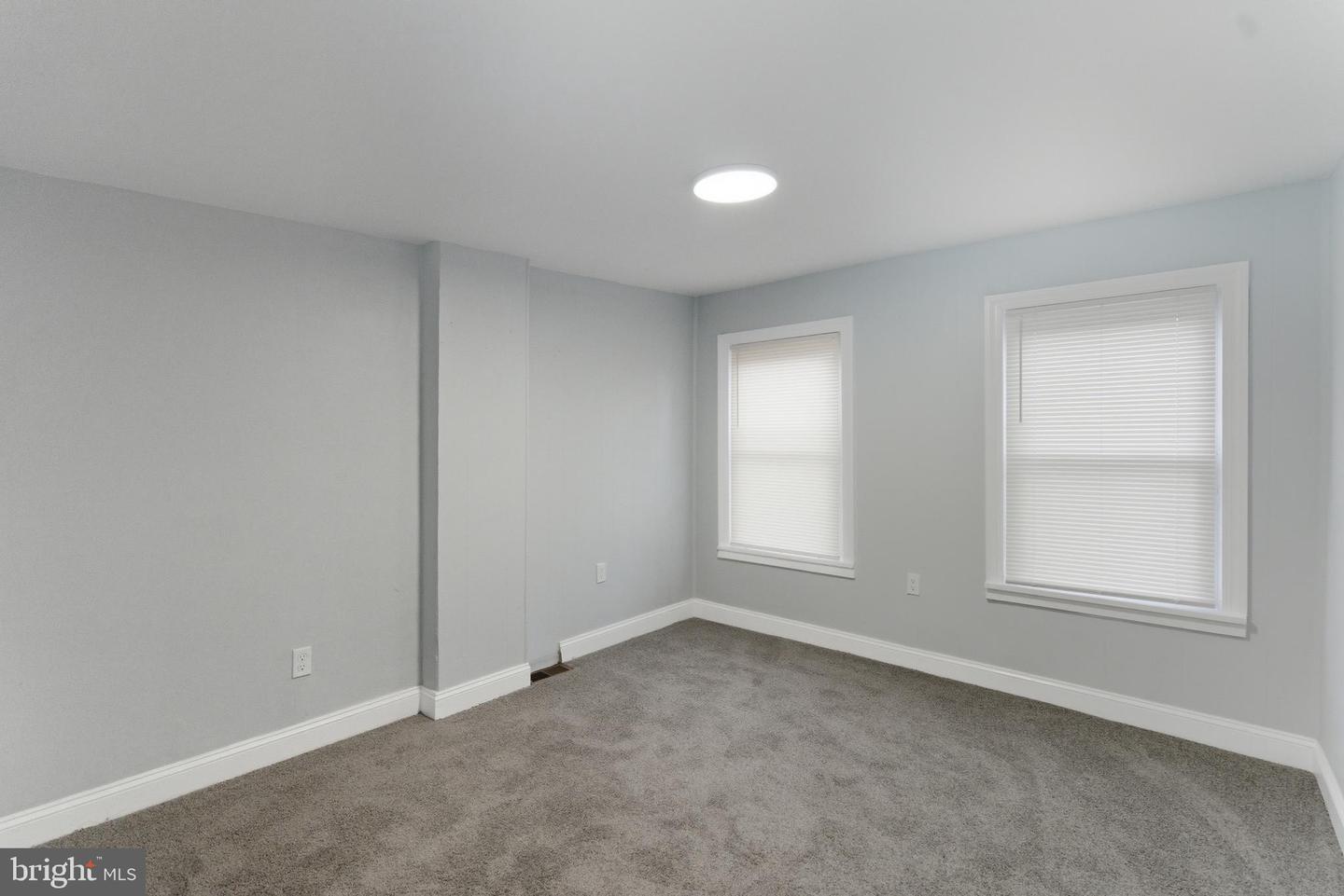 2625 Braddock St Property Photo 8