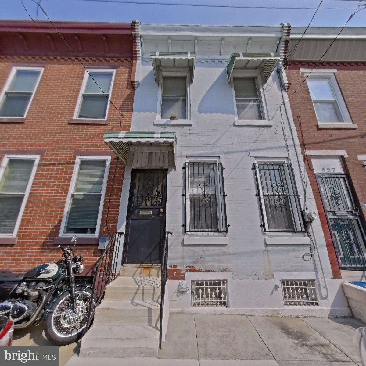 529 Tree St Property Photo 2